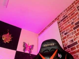 Aleja-hill's cam show statistics and live stream