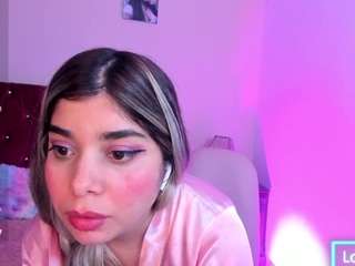 emily-braums, female webcam model,  years old, on live webcam