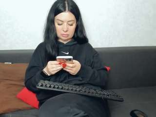 layaflow from CamSoda