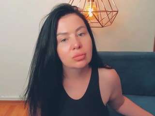 le modèle layaflow est en webcam porno dans un show sur le site camsoda, il possède les tags suivants: amateur,anal,toys,tease,strip,spank,pussy,pov,oil,milf,lush,lovense,glasses,flashing,fingers,feet,brown eyes,blowjob,black hair,bj