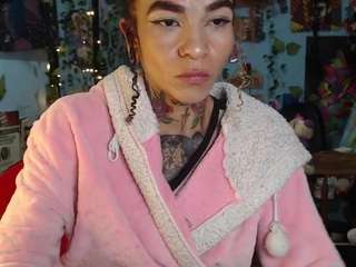 nicoleink01