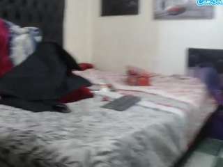Elizabeth-Wild live cam preview