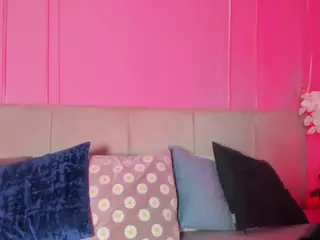 Spicy Emely's Live Sex Cam Show