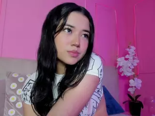 Spicy Emely's Live Sex Cam Show
