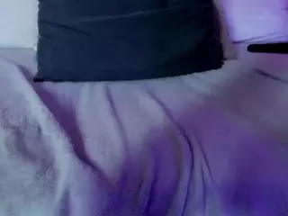 Spicy Emely's Live Sex Cam Show