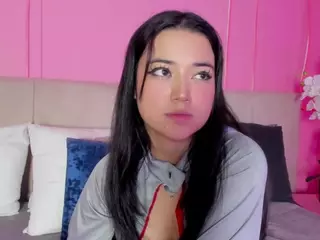 Spicy Emely's Live Sex Cam Show