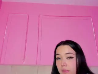 Spicy Emely's Live Sex Cam Show