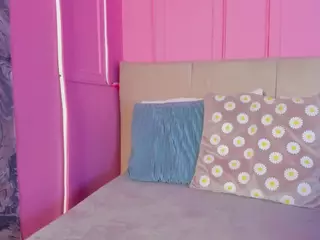 Spicy Emely's Live Sex Cam Show