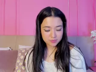 Spicy Emely's Live Sex Cam Show