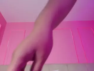 Spicy Emely's Live Sex Cam Show