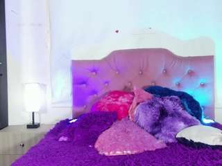 le modèle kittyqueen01 est en webcam porno dans un show sur le site camsoda, il possède les tags suivants: average,blonde hair,young adult,teen 18,tattoos,spank,smoking,orgasm,fetish,facial piercings,drinking,dirty talk,colombia,blue eyes,hd,latina,small-tits