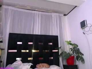 luc11m0r3 Live Webcam on CamSoda