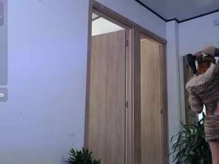 luc11m0r3 Live Webcam on CamSoda