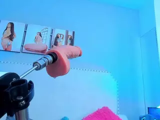 Miafyler's Live Sex Cam Show