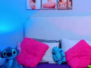 Miafyler's Live Sex Cam Show