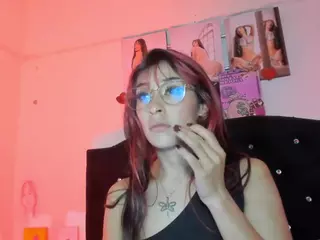 Miafyler's Live Sex Cam Show