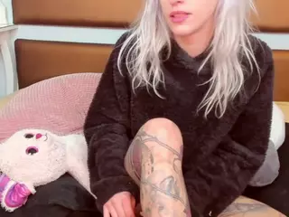AlexissNight's Live Sex Cam Show
