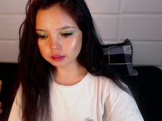 rachelsaenz live cam profile