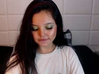 rachelsaenz live cam profile