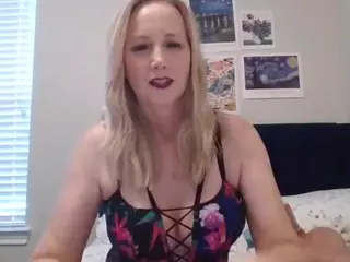 TheLillyJames's Live Sex Cam Show