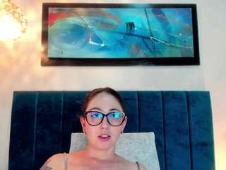 emilywatsonn's CamSoda show and profile