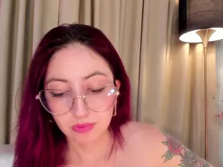 EmilyWatsonn's Live Sex Cam Show