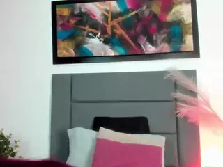EmilyWatsonn's Live Sex Cam Show