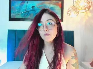 EmilyWatsonn's Live Sex Cam Show