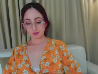 EmilyWatsonn's Live Sex Cam Show