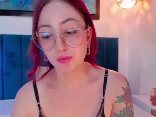 EmilyWatsonn's Live Sex Cam Show