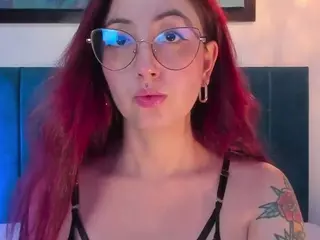 EmilyWatsonn's Live Sex Cam Show