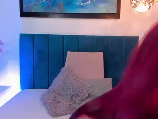 EmilyWatsonn's Live Sex Cam Show