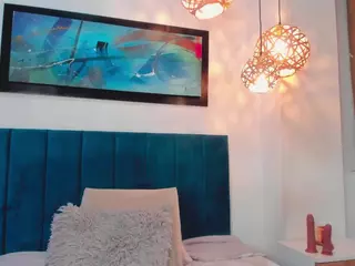 EmilyWatsonn's Live Sex Cam Show