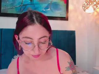 EmilyWatsonn's Live Sex Cam Show
