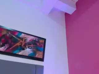 EmilyWatsonn's Live Sex Cam Show