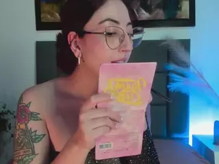 EmilyWatsonn's Live Sex Cam Show