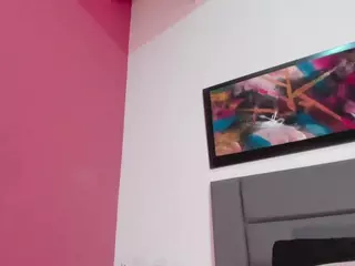 EmilyWatsonn's Live Sex Cam Show