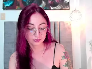EmilyWatsonn's Live Sex Cam Show
