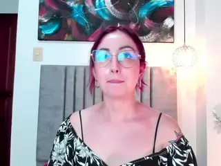 EmilyWatsonn's Live Sex Cam Show