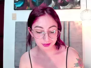 EmilyWatsonn's Live Sex Cam Show