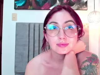 EmilyWatsonn's Live Sex Cam Show