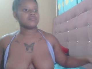 littlechocolatee Live Webcam on CamSoda