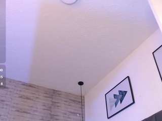 tinnahottie Live Webcam on CamSoda