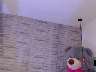 tinnahottie Live Webcam on CamSoda