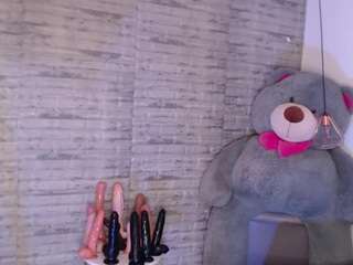 tinnahottie Live Webcam on CamSoda