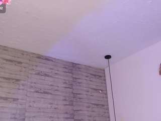 tinnahottie Live Webcam on CamSoda