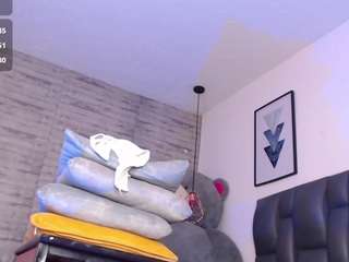 TinnaGoddess live webcam show