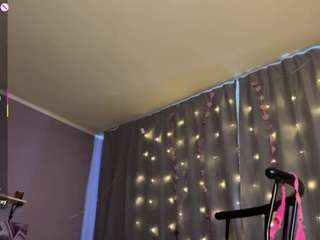 XtraHotX live webcam show