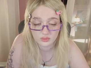 ELLIE live webcam show