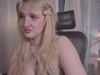ELLIE live webcam show